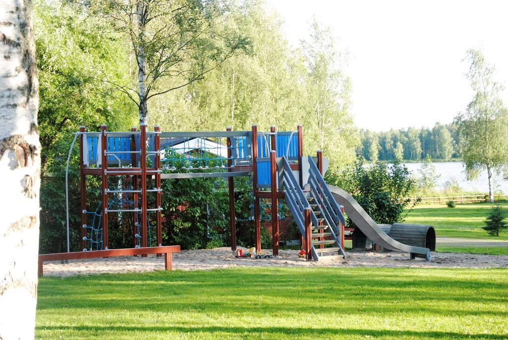 Tastulan Lomakylae Hotel Kaustinen Exterior foto